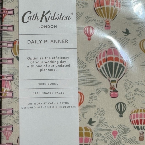 Cath Kidston London Undated Spiral Daily Planner Hot Air Ballon’s cloth bound - Picture 3 of 4